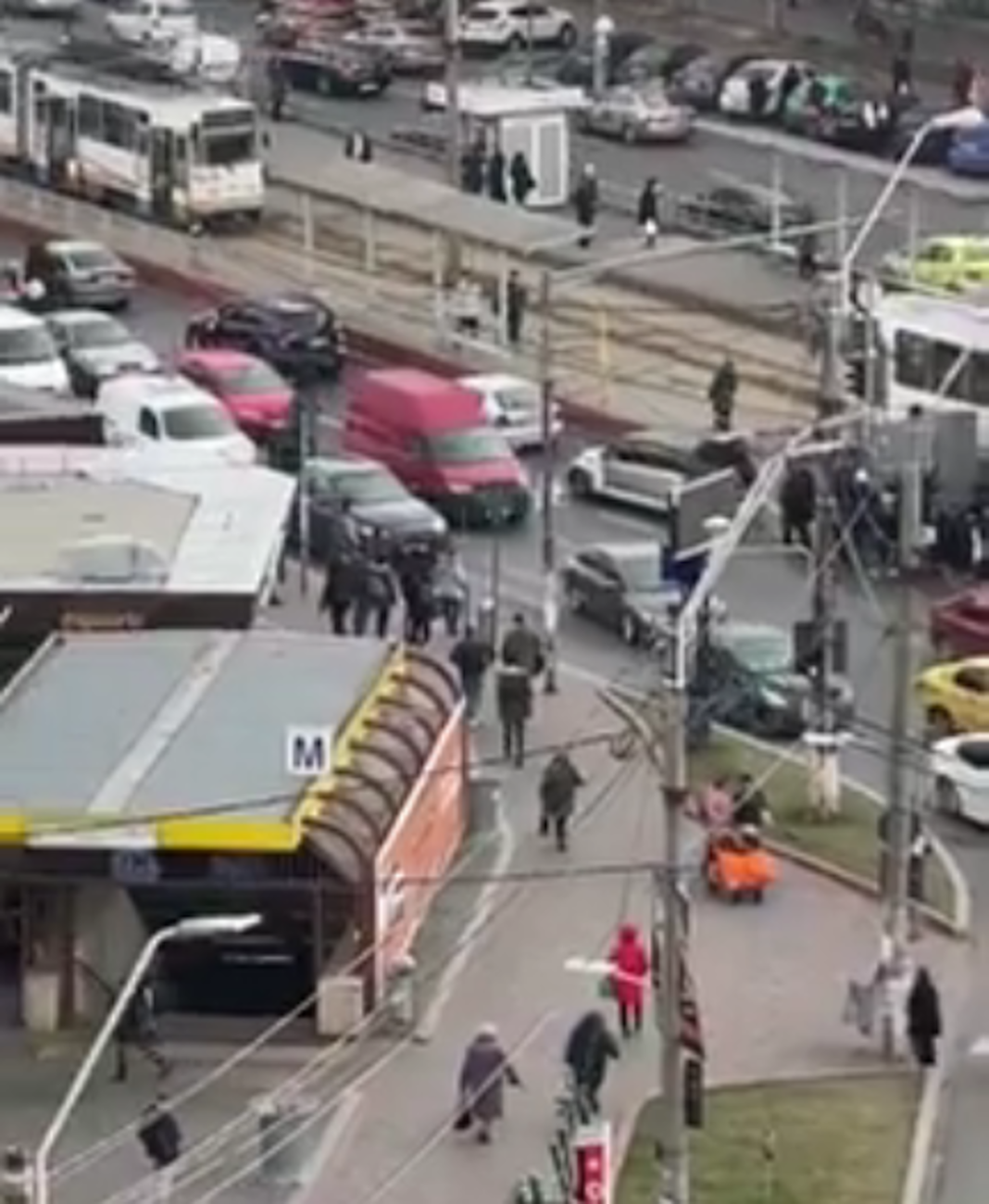 Cortegiu funerar, pe contrasens în București