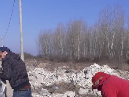 Craioveni depistaţi când aruncau gunoiul pe domeniul public