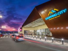 Alertă cu bombă la un mall din Râmnicu Vâlcea! 2.500 de persoane, evacuate de urgență