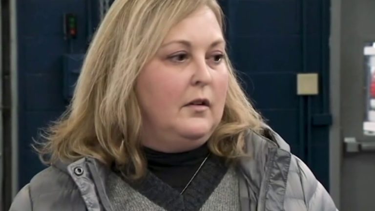 Cinci morţi şi 60 de răniţi, într-un carambol în SUA