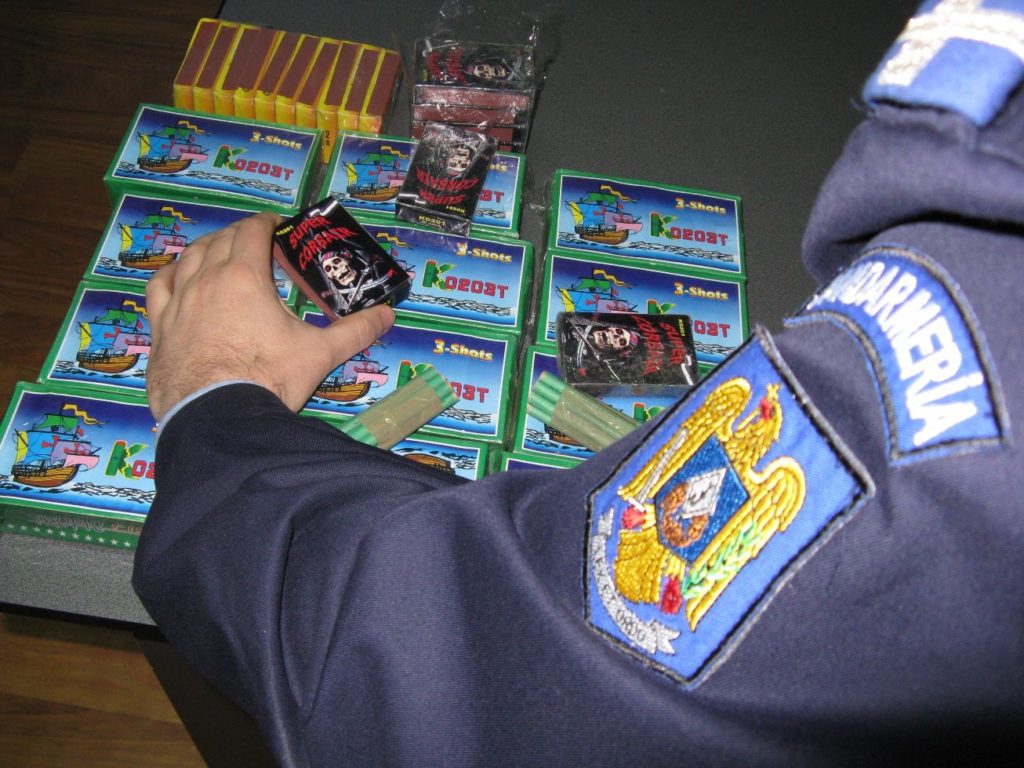 Gorj: Aproape o mie de articole pirotehnice, confiscate de poliție