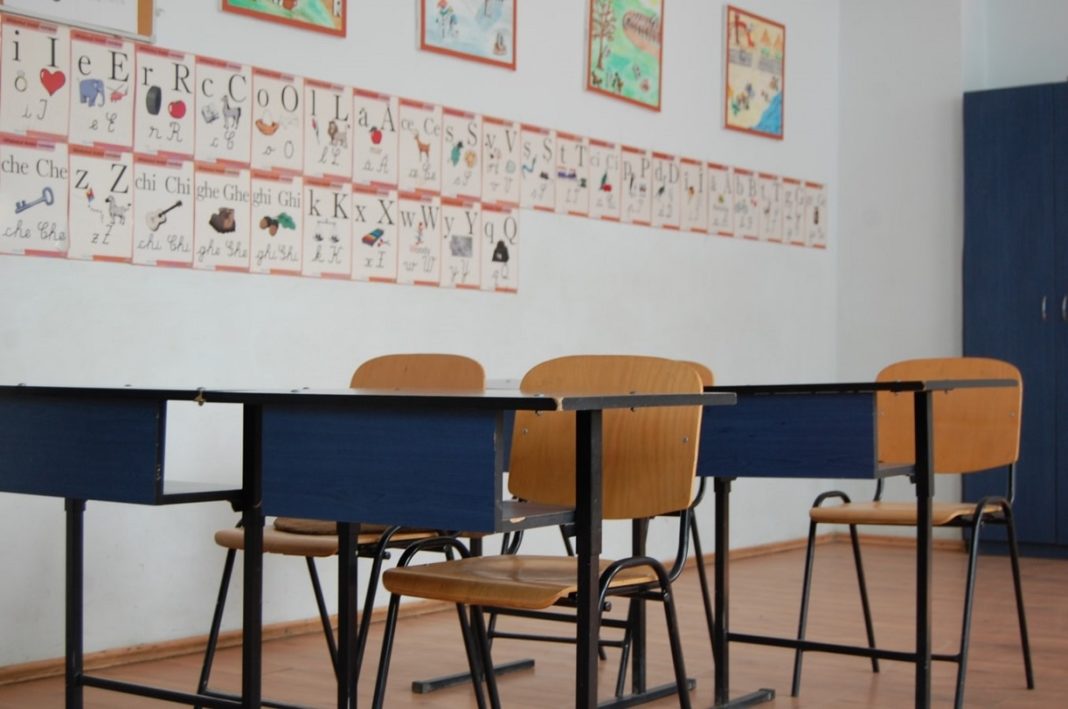 Cursurile Liceului German din Arad, unde 40 de copii au ajuns la spital, suspendate joi și vineri