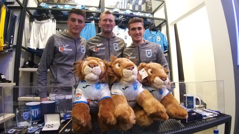 „U“ Craiova – Mediaș / Craioveanu, Vlădoiu și Vătăjelu au împărțit „mărțișoare“ fanelor