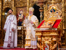 Coronavirus: Patriarhia Română recomandă evitarea sărutării icoanelor din biseric