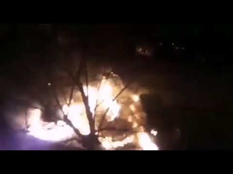 Patru maşini au luat foc într-o parcare din cartierul 1 Mai