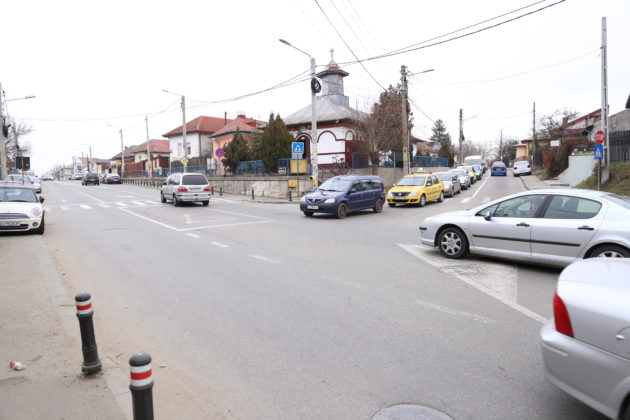 Primăria studiază amplasarea de semafoare la intersecţia străzilor Bariera Vâlcii cu Toamnei