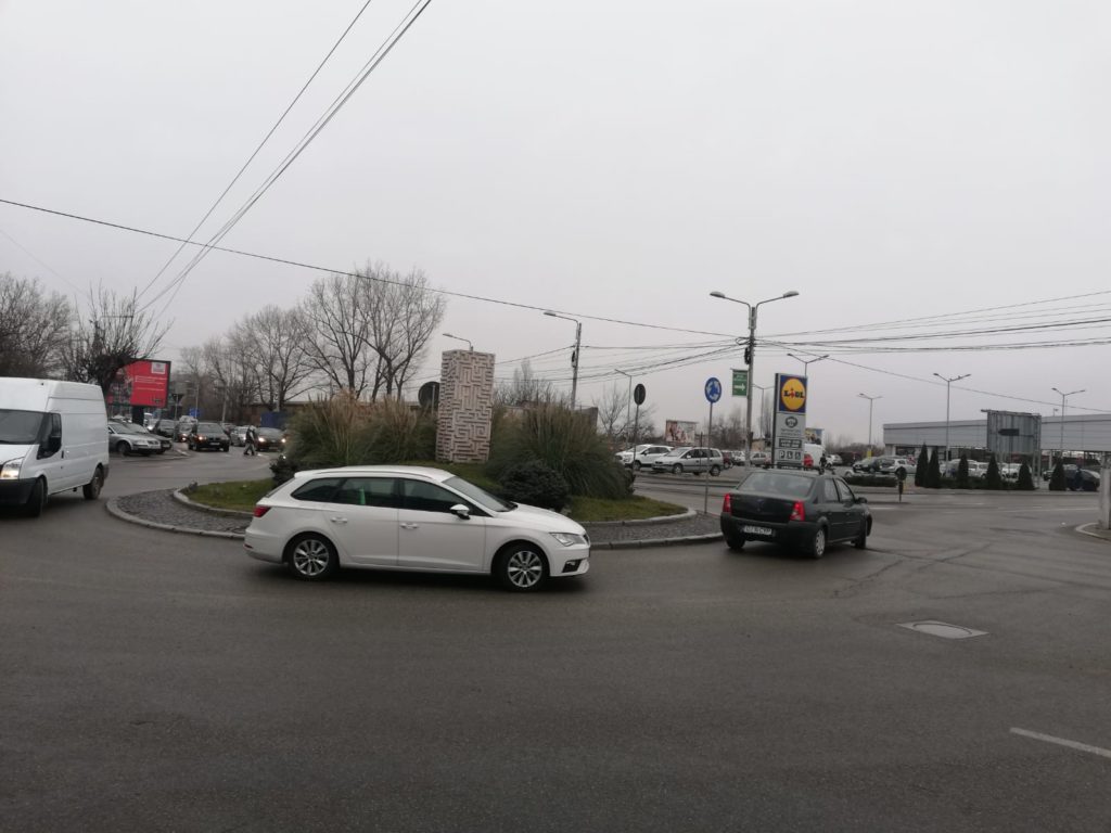 Intersecţii semaforizate noi în Craiova? Primăria ia în calcul să amplaseze semafoare la intersecţia străzilor Caracal cu Henri Coandă şi Potelu.