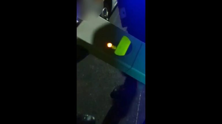 Valcea: A izbit masina de un parapet, dupa ce a fugit de Politie