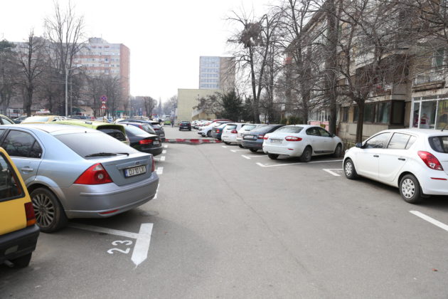 Locuri rezidenţiale de parcare de pe Calea Bucureşti, zona străzii Horia