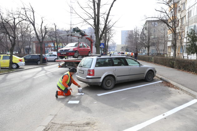 Locuri rezidenţiale de parcare de pe Calea Bucureşti, zona străzii Horia