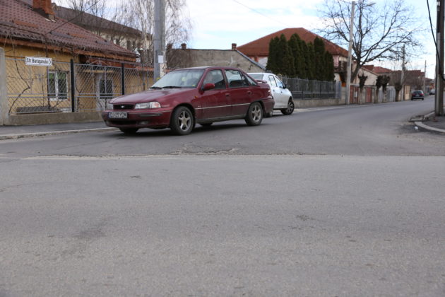 Denivelarea creată la intersecţia Siretului cu strada Bărăganului