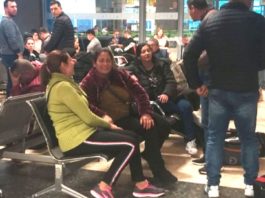 Români blocaţi în Valencia din cauza unei defecţiune la un avion