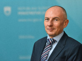 Ministrul sănătăţii din Slovenia, Ales Sabeder, a anunţat interzicerea evenimentelor