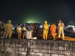 Opt persoane au murit după prăbuşirea unui avion în Manila