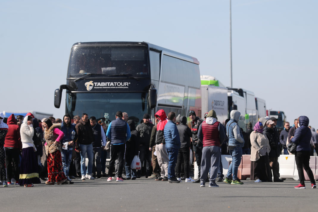 Ungaria face o excepție și permite tranzitul românilor și bulgarilor blocați la granița cu Austria