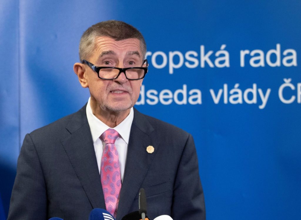 Republica Cehă a început vaccinarea. Premierul Andrej Babis a fost primul inoculat