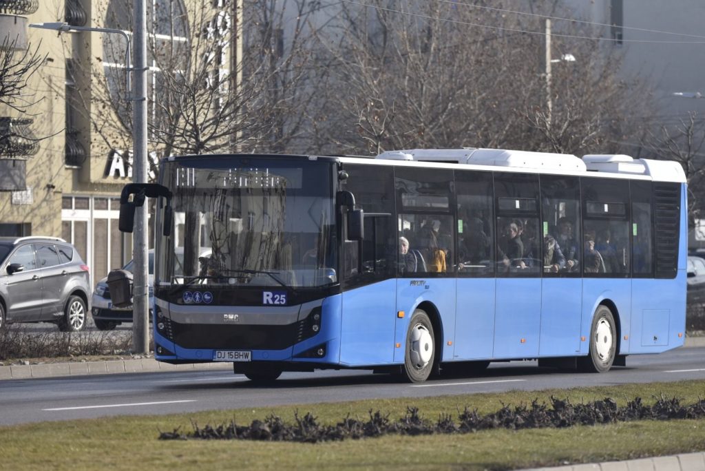 Autobuz