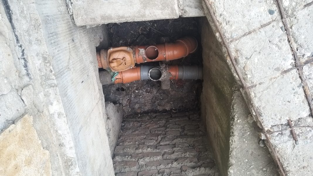 Clapetă antirefulare