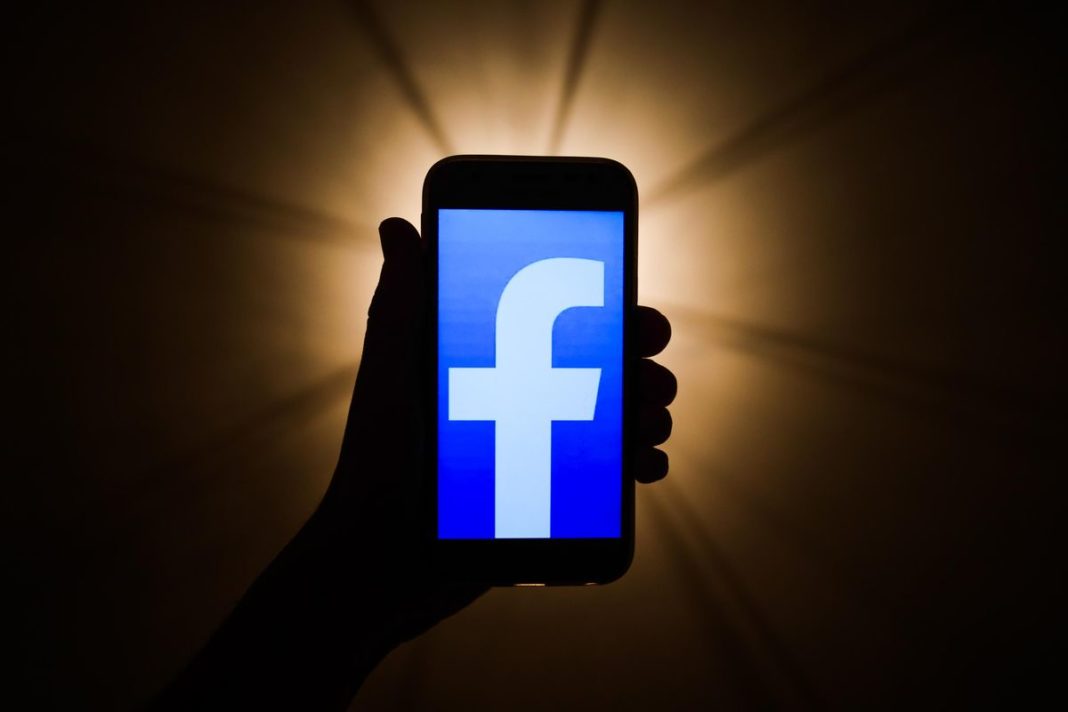 Facebook a anunțat reducerea calității conţinutului video în Europa Facebook a anunțat reducerea calității conţinutului video în Europa