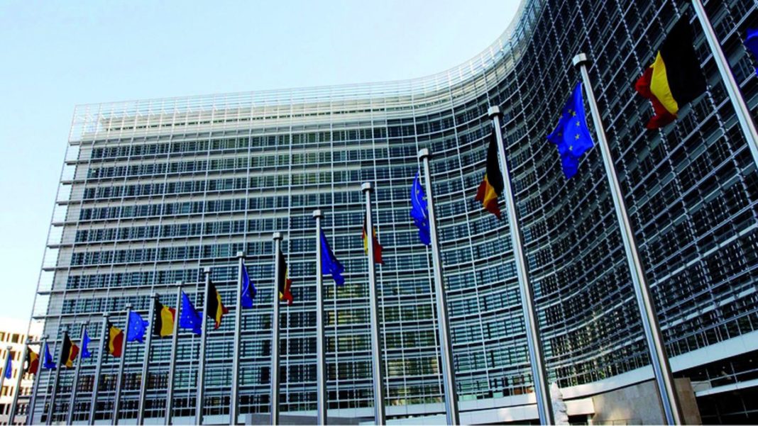 Comisia Europeană prelungeşte până la sfârşitul lunii iunie mecanismul de control al exporturilor de vaccinuri împotriva COVID-19