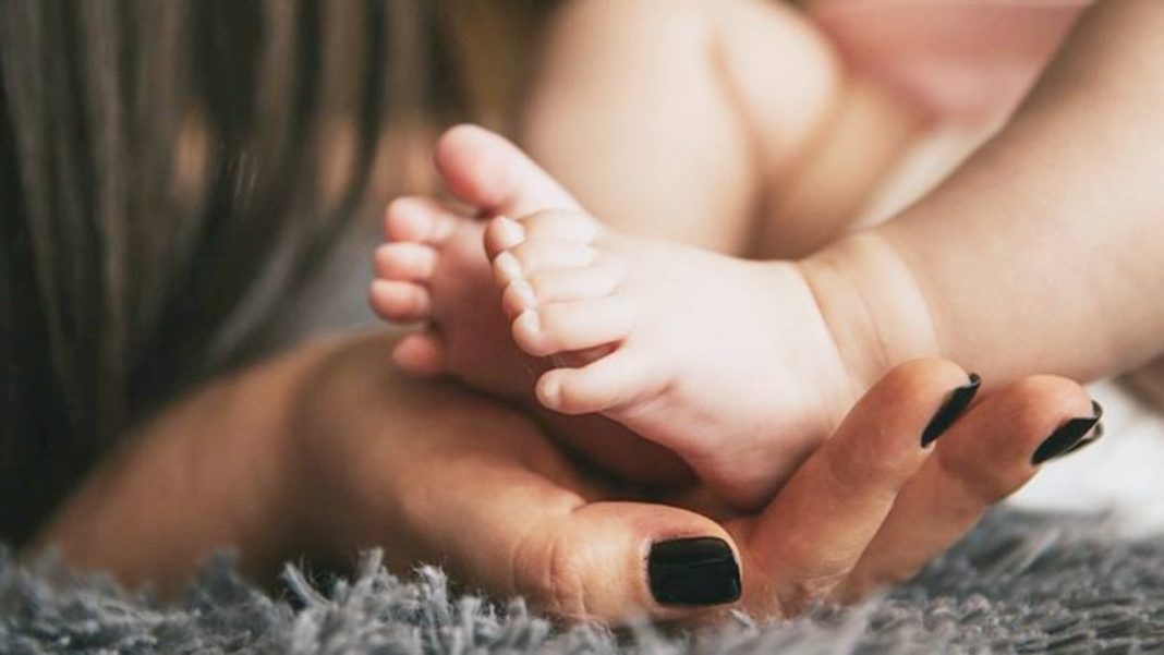 Bebeluș de 7 săptămâni, internat la Timișoara cu COVID-19