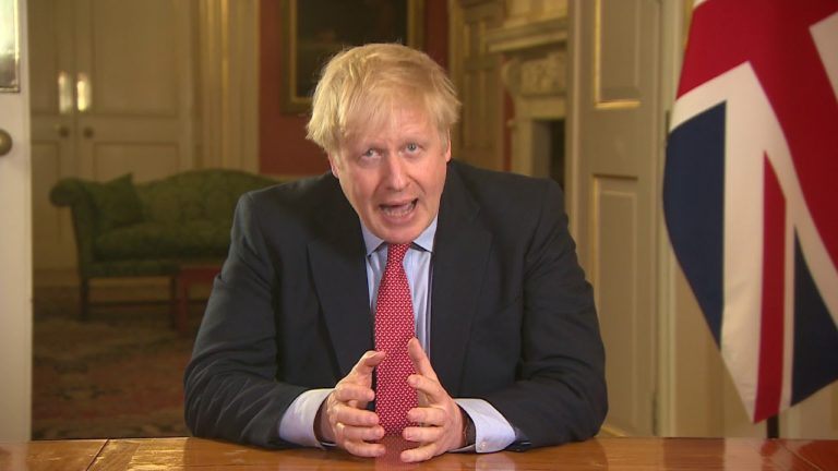 Restricţii impuse în Marea Britanie pentru limitarea răspândirii COVID-19