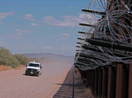 Mexicanii blochează intrarea americanilor în țara lor