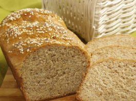 Pâinea neambalată e pe cale de dispariţie în Mureș