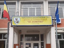 Managerul Școlii gimnaziale „Sfântul Dumitru“ din Craiova a făcut conturi on-line la toți profesorii și elevii pentru a lucra pe perioada suspendării cursurilor școlare