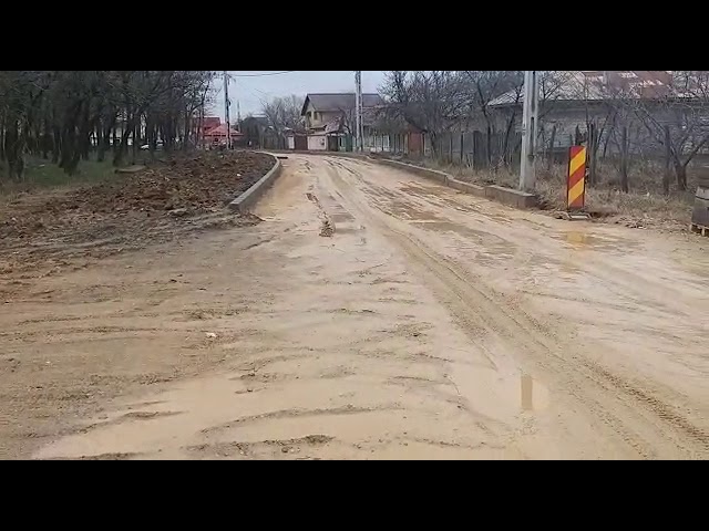 Primăria Craiova, asfaltare cu jumătate de măsură