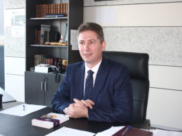 Profesorul universitar Sevastian Cercel a demisionat din funcţia de decan pentru funcţia de director al Institutului de Cercetări Socio-Umane „C.S. Nicolăescu-Plopșor“