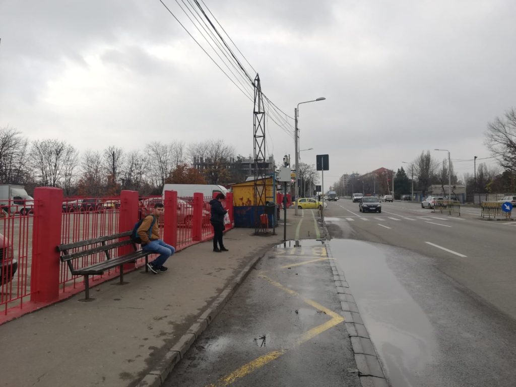 Pandemia de coronavirus. Adăposturi pentru călători vor apărea şi în 28 de staţii de autobuz din Craiova 