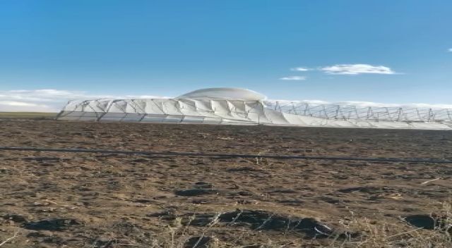 Olt: Dezastru la Grădinari. Zeci de solarii distruse de vant, în 10 minute