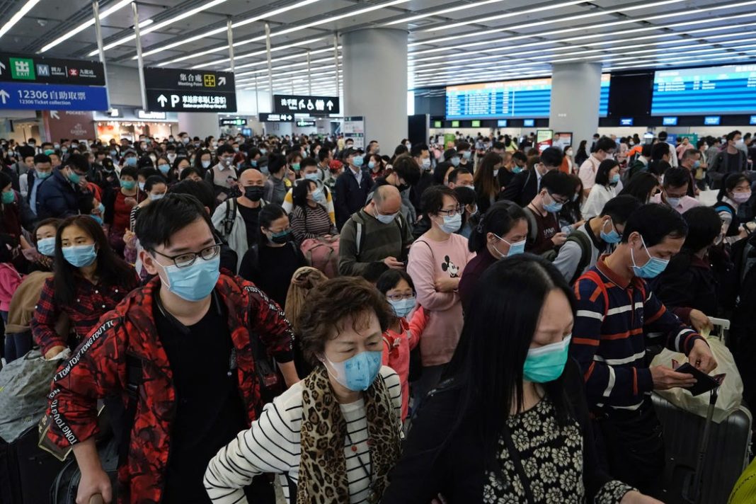După 76 de zile de izolare, focarul pandemiei COVID-19, oraşul chinez Wuhan, a început să revină treptat la viaţă în noaptea de marţi spre miercuri