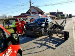 Trei persoane au fost rănite în urma unui accident petrecut în urmă cu puţin timp pe DN 65, în comuna Găneasa, Olt