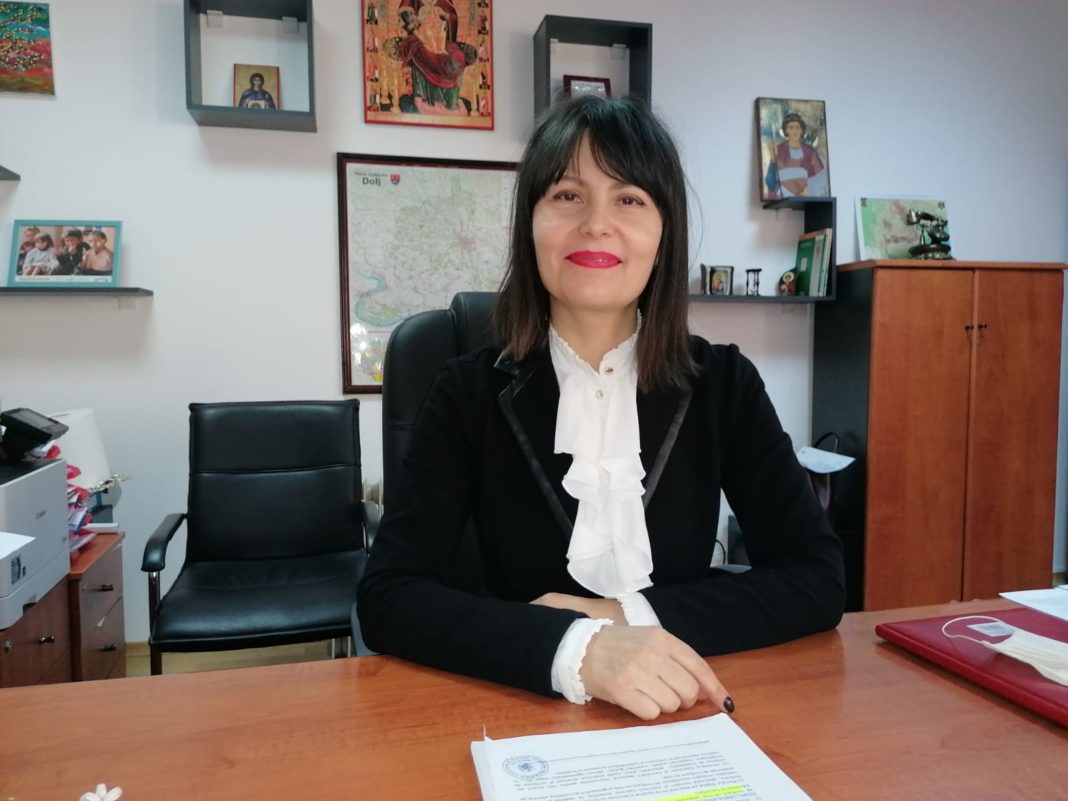 Inspectorul școlar general, Monica Leontina Sună