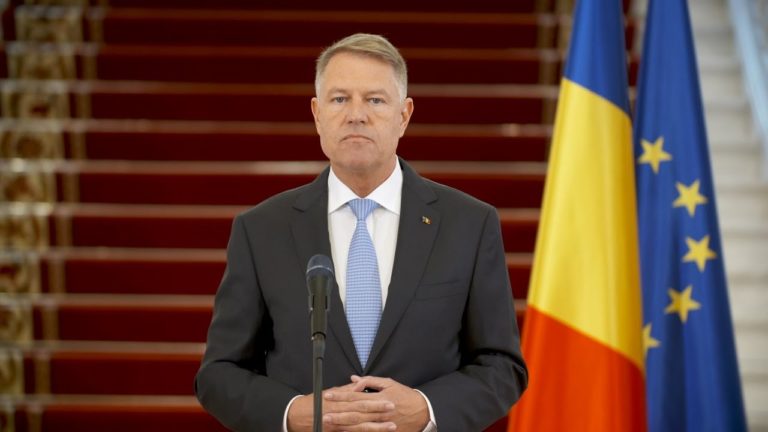 Iohannis: „Noi ne luptăm cu pandemia, PSD se luptă să dea Ardealul ungurilor”