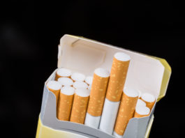 Un bărbat, de 48 de ani, din comuna gorjeană Căpreni, este anchetat pentru contrabandă cu țigarete