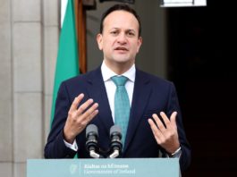 Premierul Irlandei, medic de profesie, va lucra în spital pe perioada pandemiei