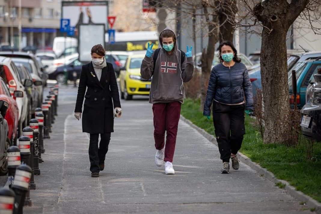 Trei categorii de tineri, expuse la infectarea cu Covid 19