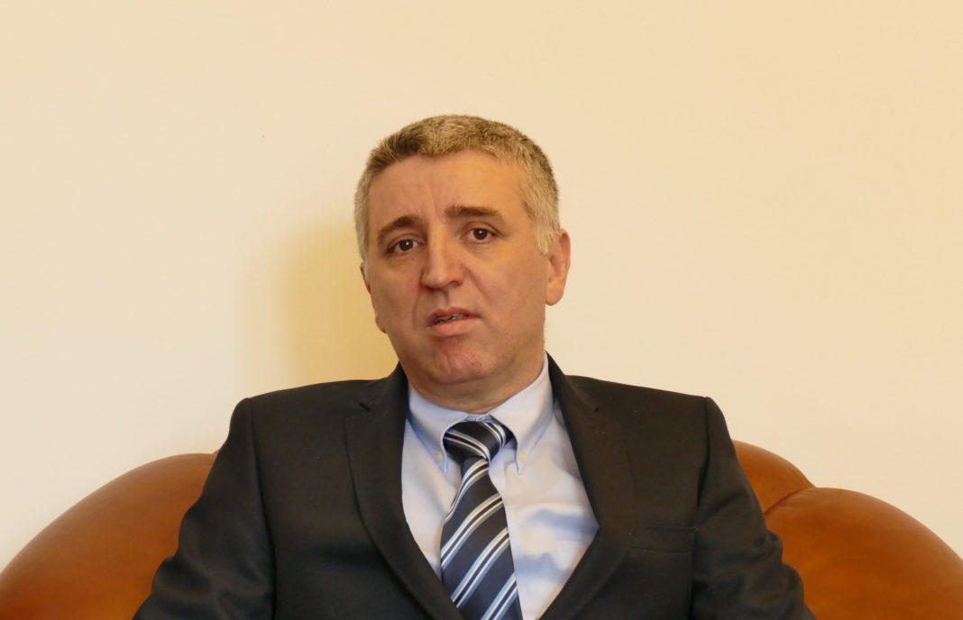 Exporturile românești au scăzut în luna martie din cauza restricțiilor legate de coronavirus