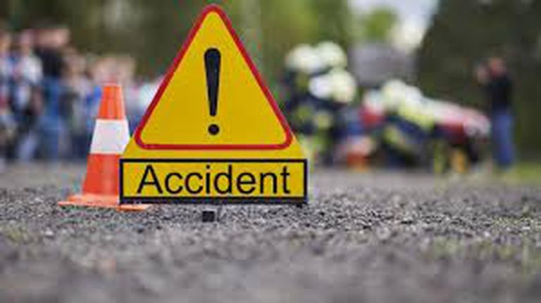 Două autoturisme implicate într-un accident la Crasna
