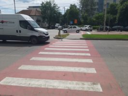 Pentru marcajele antiderapante termoplastice aplicate în zonele cu risc de producere a accidentelor rutiere, Primăria Craiova a apelat la o firmă din București