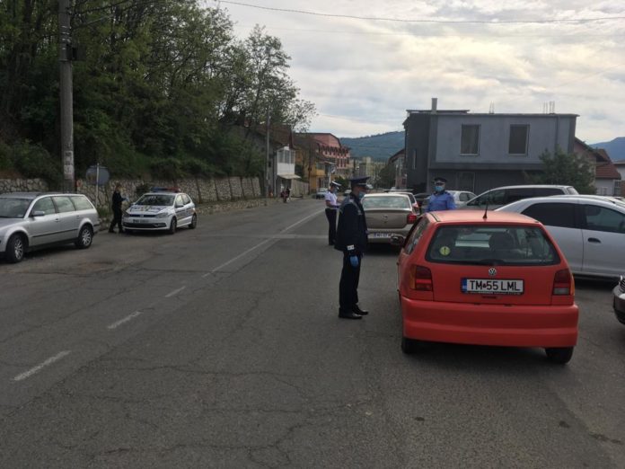 filtre politie4 Francezii de la Le Monde arată că România este, de departe, campioana amenzilor date în starea de urgență, atât ca număr, cât și ca valoare