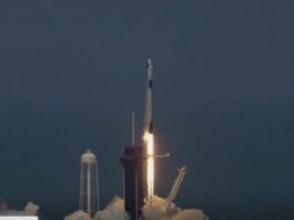 Naveta SpaceX si NASA