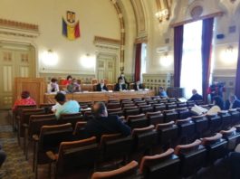 Ședința ordinară de joi a Consiliului Județean Dolj a avut loc în sala mare a instituției, pentru a fi respectate condițiile de distanțare socială