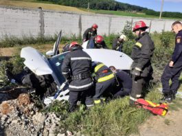 Pompierii mehedințeni au reușit descarcerarea unei persoane implicată într/un accident rutier în Corcova