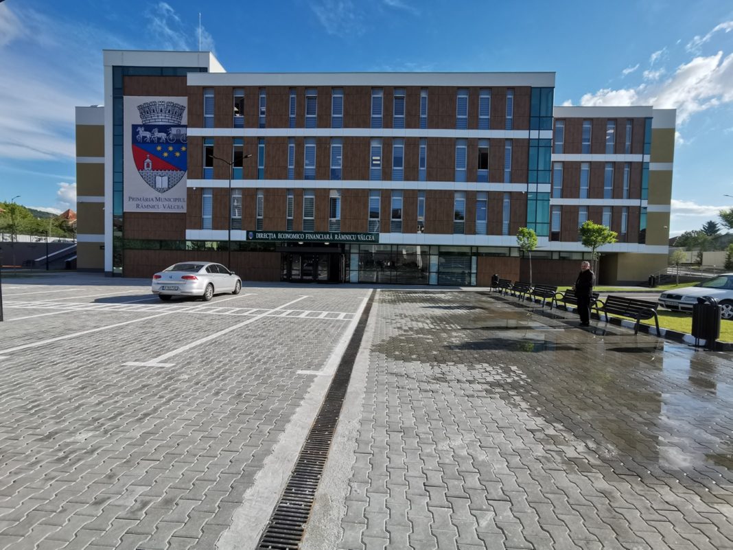 Noul sediu al Direcţiei Economico-Financiare a Primăriei municipiului Râmnicu Vâlcea