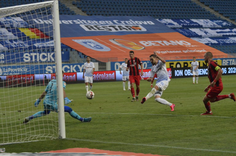 GALERIE FOTO | Victoria foarte muncită a Universității Craiova, în cifre și imagini