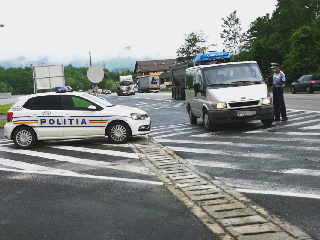 Mai mulţi vâlceni au fost, în acest weekend, prinşi băuţi la volan şi poliţiştii au deschis pe numele lor dosare penale